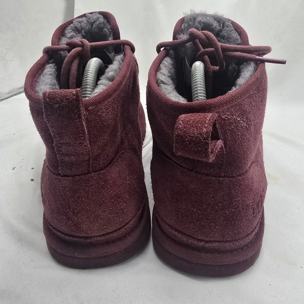 UGG Neumel Chukka Boots Men 9 Burgundy Suede Sheepskin F27017H Gorpcore Cozy